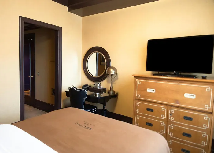 Arctic Club Hotel